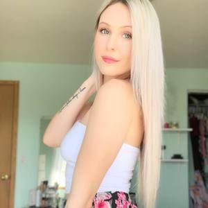 Meet your Posher, Hayley